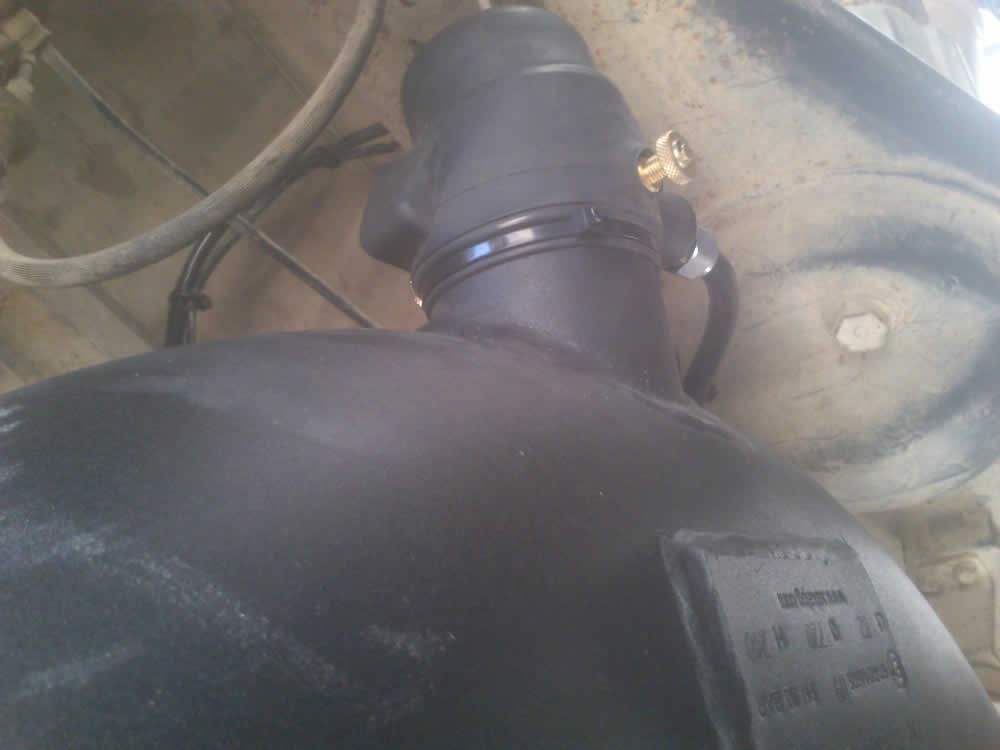 ygraeriokinhsh-Toyota-Hilux (6)